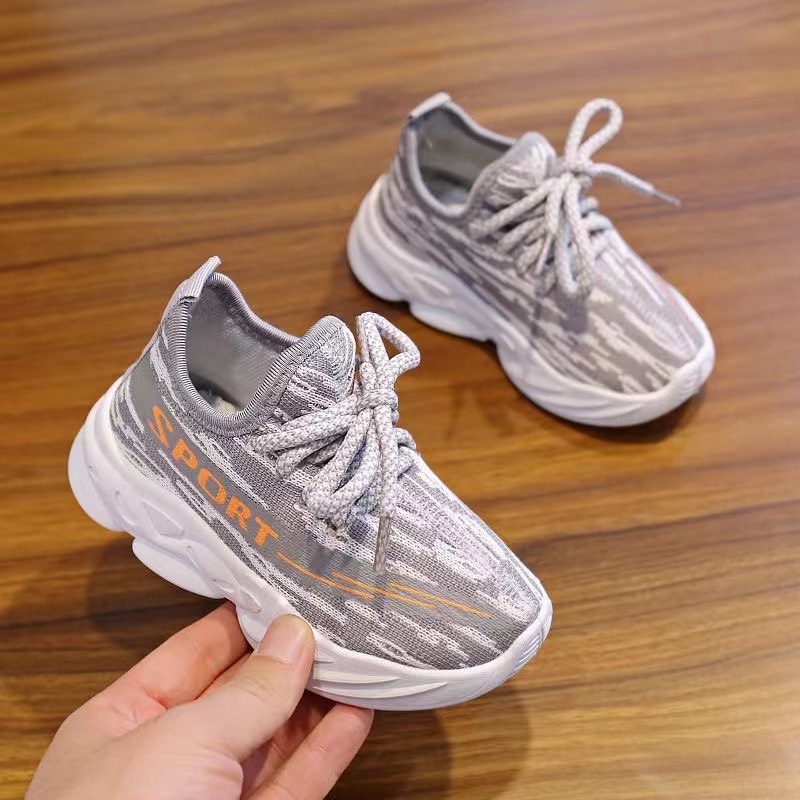 Giày thể thao mới cho trẻ em Size25-32 🌸 Giày dành cho trẻ mẫu giáo, kiểu dáng yeezy