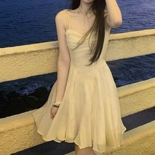 Pháp lãng mạn nghỉ trà treo váy nhẹ nhàng thuần khiết khao khát phong cách lưới ngọt ngào tình yêu đầu tiên váy trắng nhỏ eo mùa hè