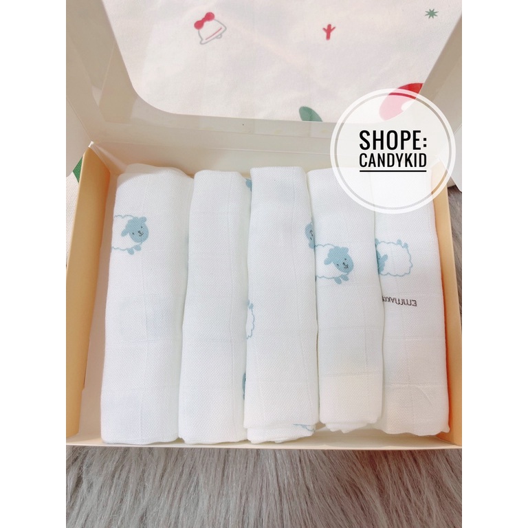 Khăn sữa sợi tre cho bé.
