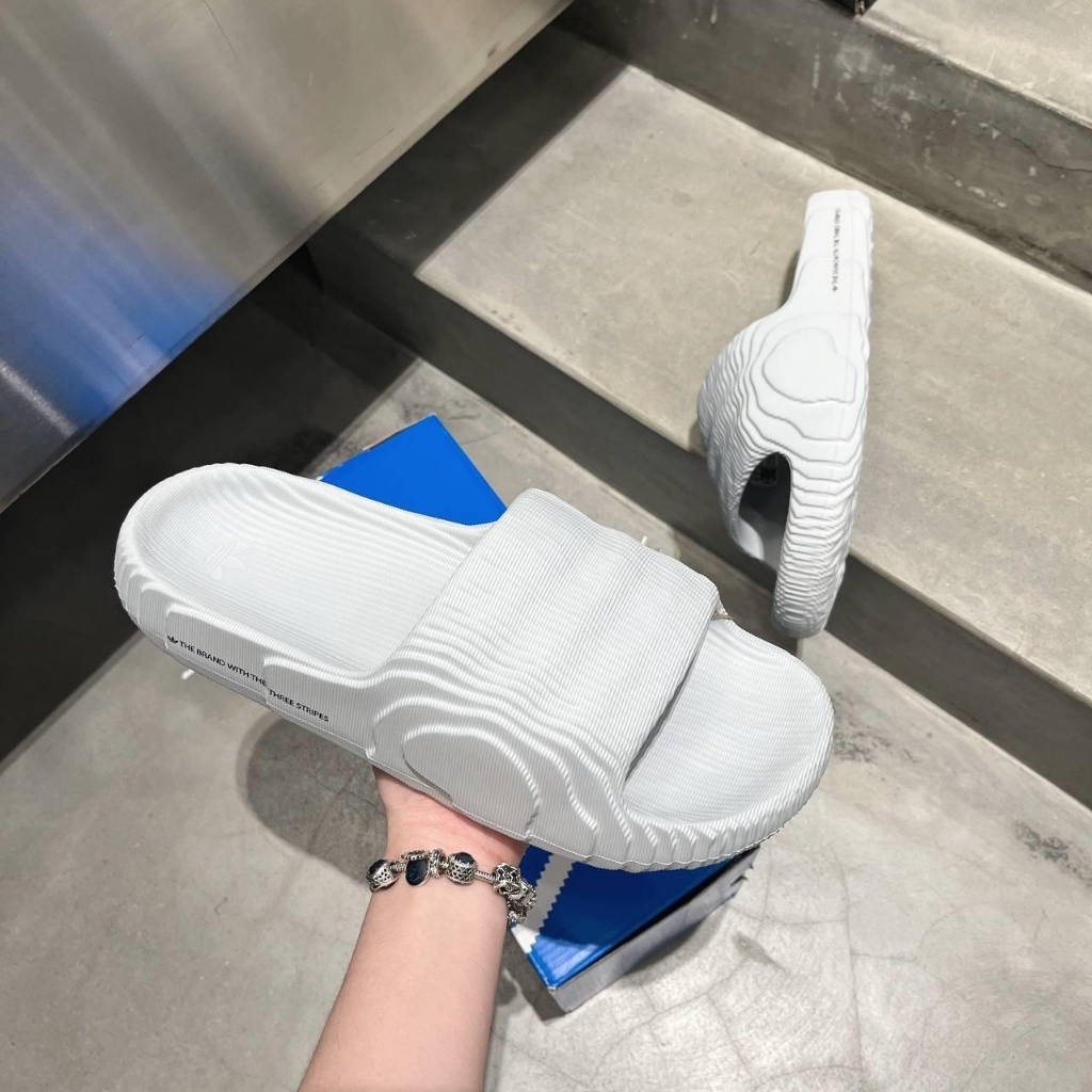 [CHÍNH HÃNG] DÉP ADIDAS 22 - BẬC THANG * XÁM NHẠT * - CODE: HQ6465