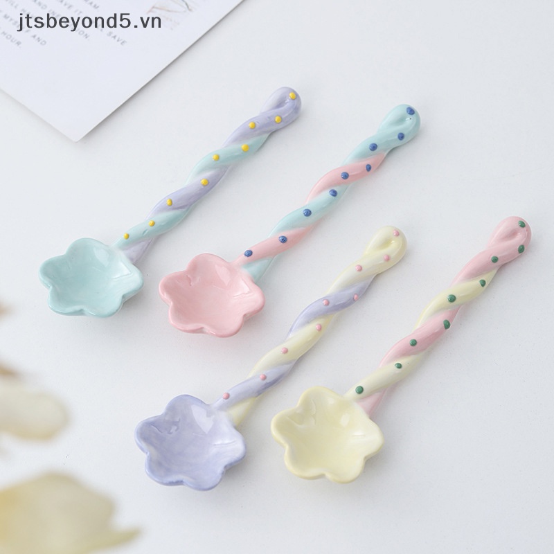 1 Muỗng Sứ Tay Cầm Dài Hình Cây Kem Dễ Thương