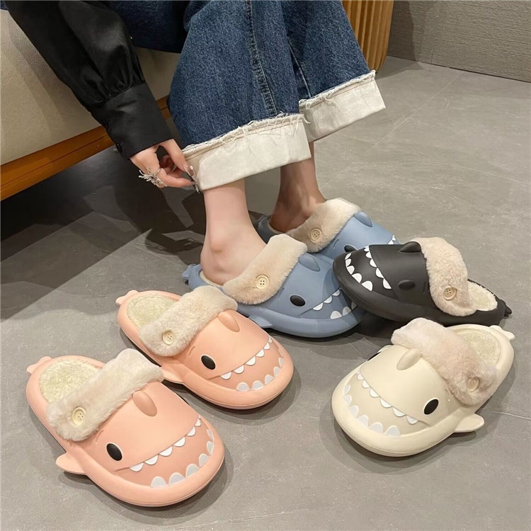 🐬Hoạt Hình Dép cotton Đi Trong Nhà Đế Dày Chống Trượt Không Thấm Nước Thời Trang Thu Đông 2023 Cho Cặp Đôi