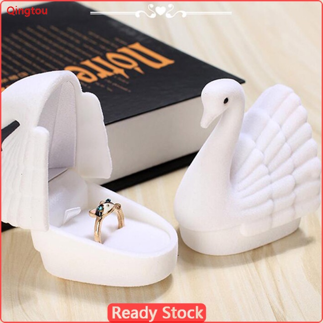 Hộp Đựng Nhẫn Cưới Hình Thiên Nga Xinh Xắn Giá Đỡ