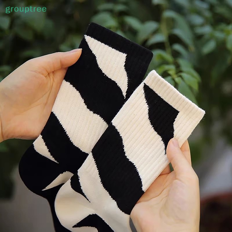 1 Đôi Vớ cotton Thoáng Khí Họa Tiết Kẻ Sọc Màu Trơn Phong Cách hip hop Thời Trang Cho Nữ prta