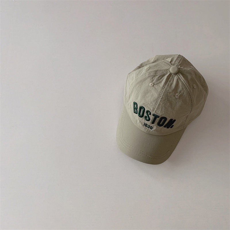 Mũ Lưỡi Trai Thể Thao Chống Nắng Thoáng Khí Nhanh Khô In Chữ Tiếng Anh Dễ Thương Cho Bé