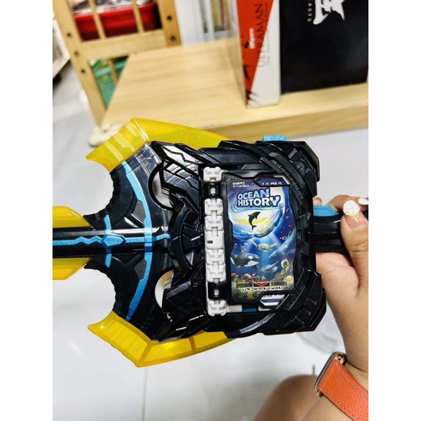 Đồ chơi siêu nhân Saber Jikokuken Kaiji Dx BandaiTặng ô tô
