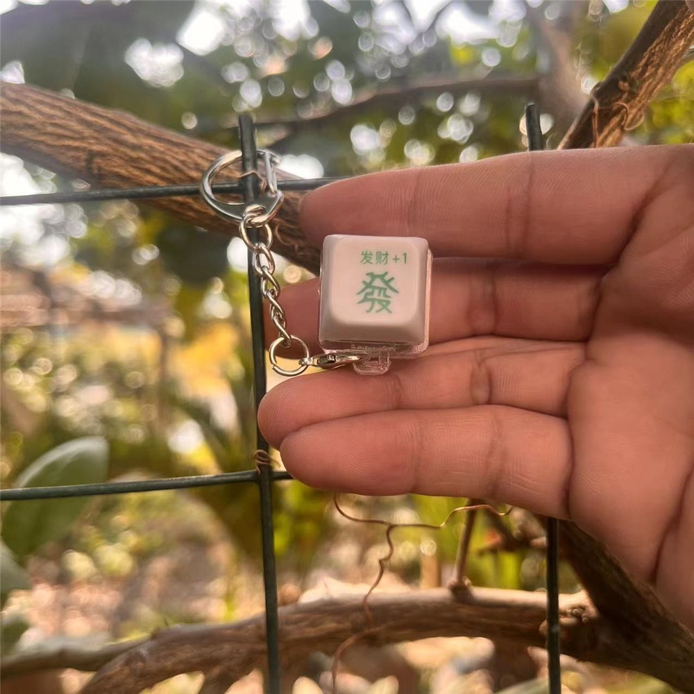 Bằng khen +1 Vòng cổ móc khóa giải nén Muyu Đèn LED Nút bấm đầu ngón tay Bàn phím cơ Nắp phím Mặt dây chuyền Antistress Đồ chơi flash12_vn