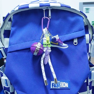 Móc khóa hình giày bóng rổ mini dễ thương