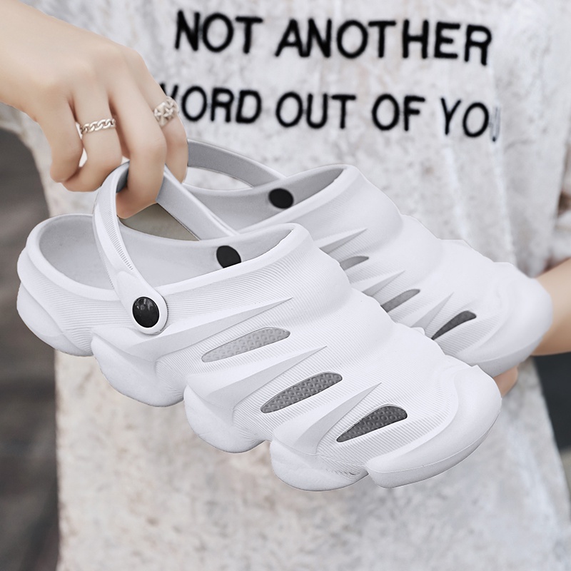 Tikp Giày Sandal Đục Lỗ Thoáng Khí size 40-45 1013 Cho Nam