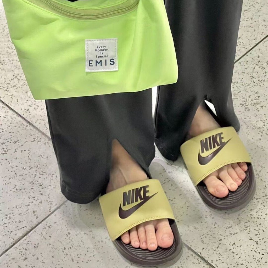 Nk Dép Đi Biển Chống Trượt Phong Cách baroque brown Victoria one Cho Cặp Đôi