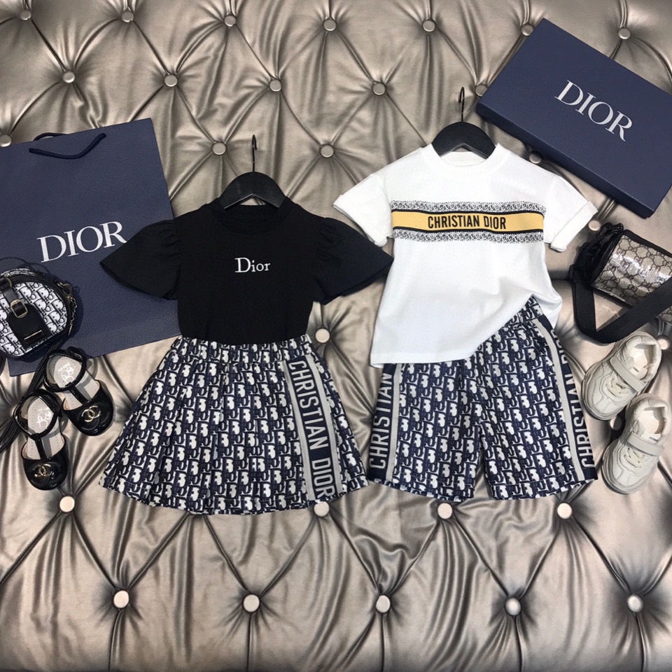 Dior_Kid Set Áo Thun Tay Ngắn Kèm Chân Váy Cho Bé Gái