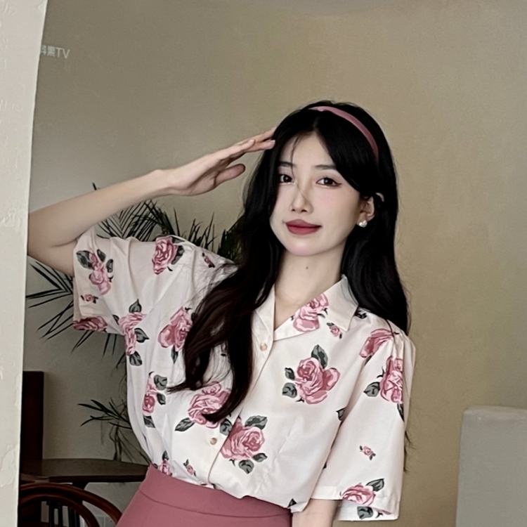 Set Áo Sơ Mi Hoa Hồng Và Chân Váy Phong Cách Pháp Thời Trang Mùa Hè 2023