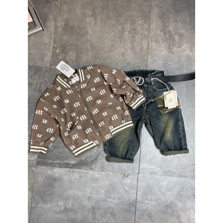 Áo bomber chữ M cho bé QCCC 67005