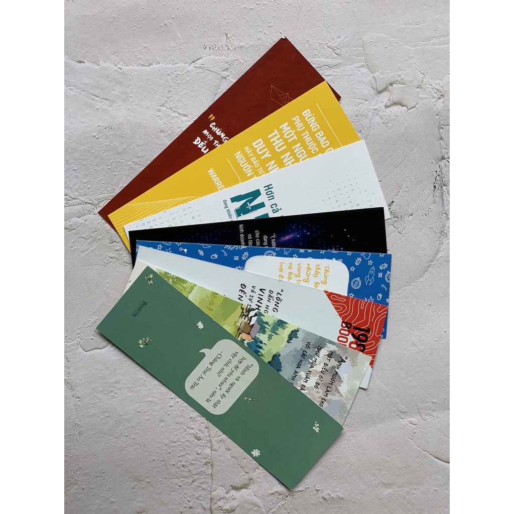 Quà Tặng Bookmark Giấy Cứng Hình Ngẫu Nhiên - 1980books