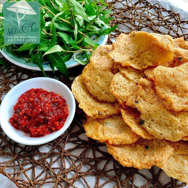 [Giao trong 2h - TPHCM] Chả cá mỏng + ớt xào + rau răm
