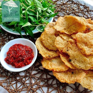 Chả cá mỏng + ớt xào + rau răm