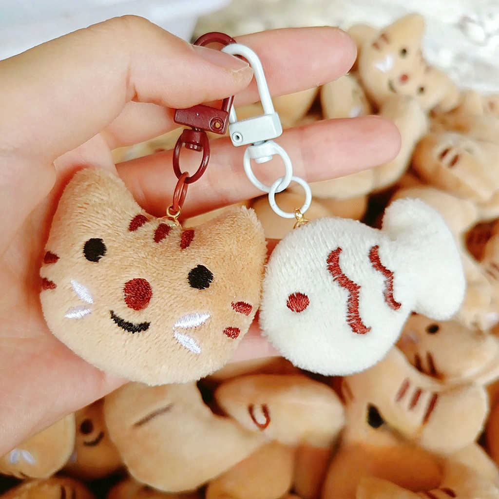 Móc Khóa Hình Mèo Và Cá Nhồi Bông Dễ Thương