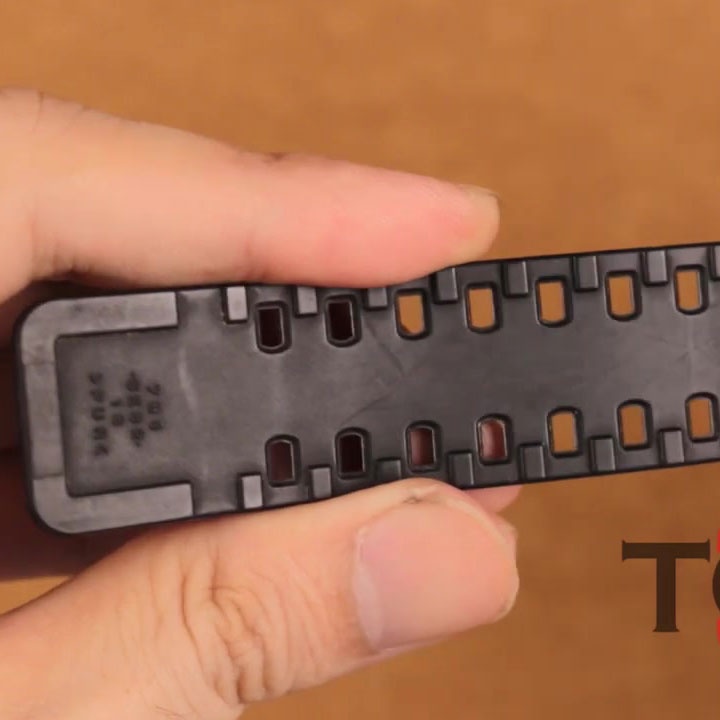 Đồng hồ casio G-shock GA -700-1B đã qua sử dụng