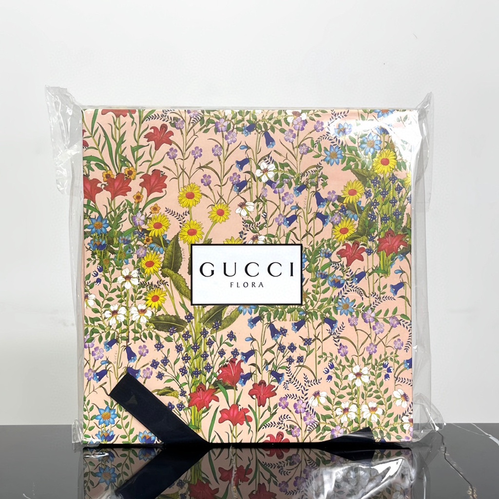 Gucci Set 6 Lọ Nước Hoa Sang Trọng Làm Quà Tặng Giáng Sinh Cho Bạn Gái