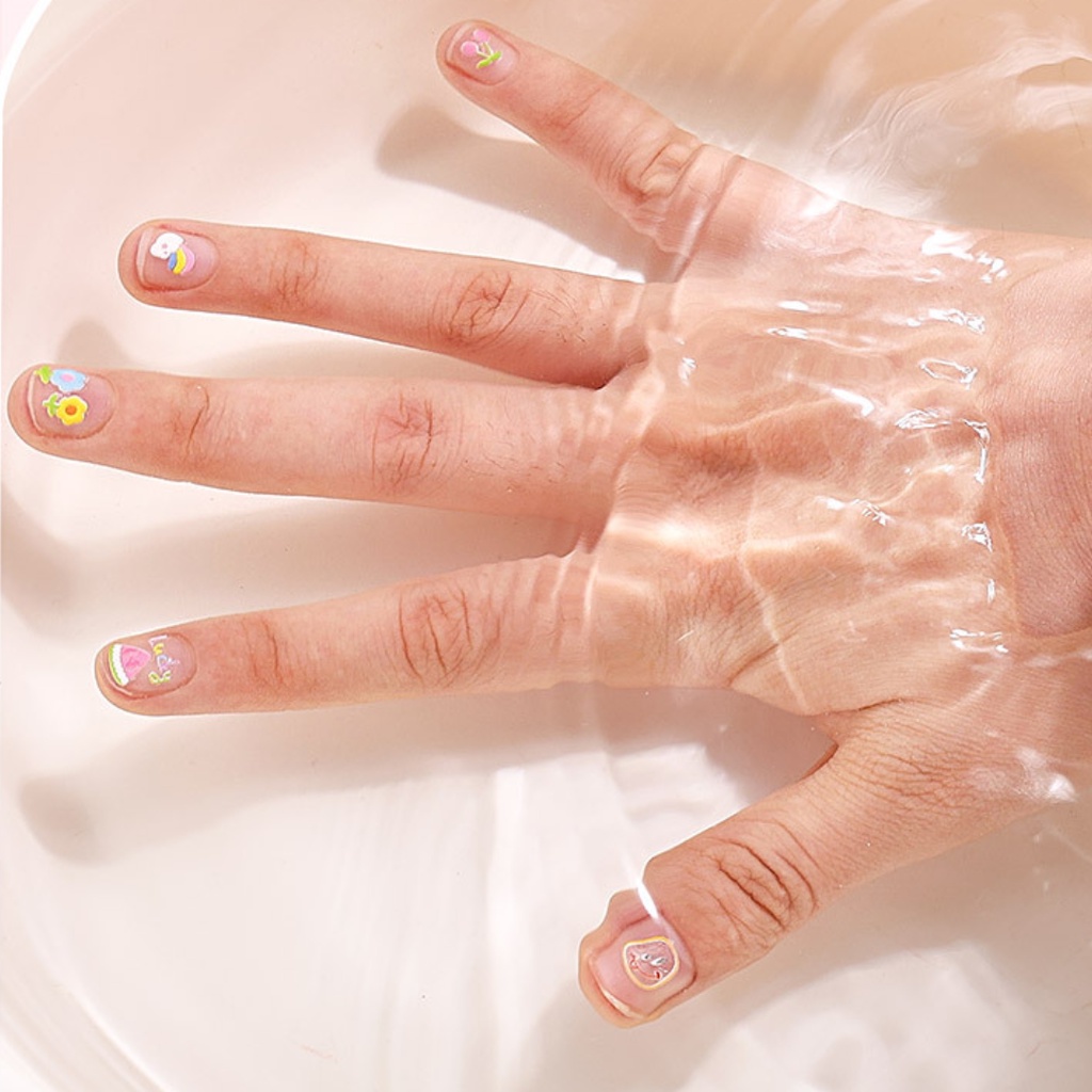 Nhãn Dán Trang Trí Móng Tay Họa Tiết Hoạt Hình 5d Dễ Thương Cho Bé