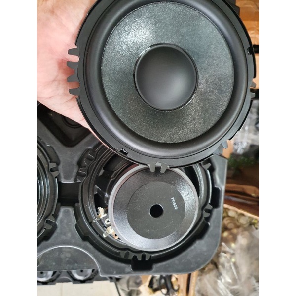 Cặp loa xe hơi rã xe hàng zin chính hãng 16cm 320w. Giá 2 cái