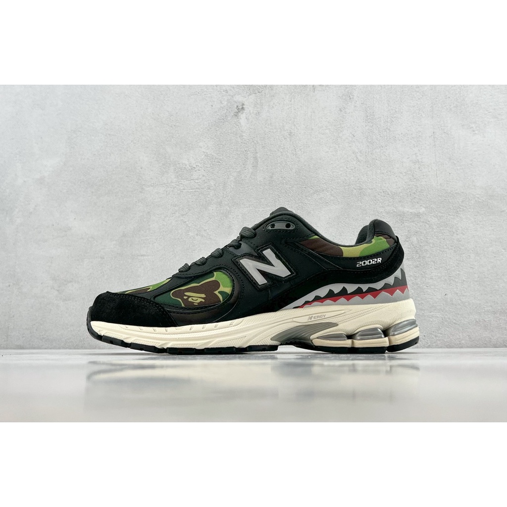 Giày bape x new balance 2002r m2002rbf 36-452R Họa Tiết Rằn Ri Cá Tính