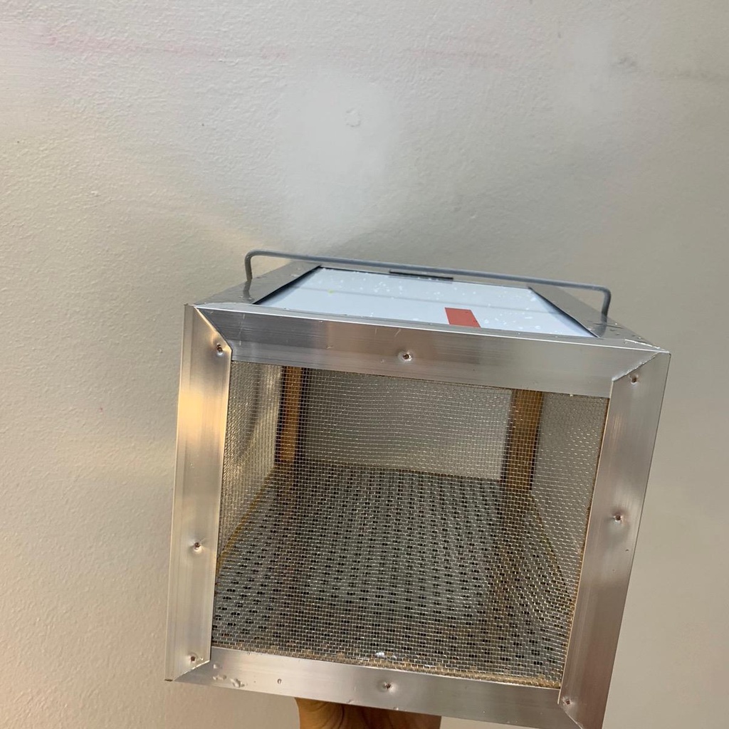 Hộp  dế -  nuôi cào x2 -  làm thức ăn cho chim cảnh