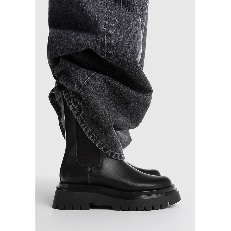 Boots S.t.r.a.d.i.v.a.r.i.u.s