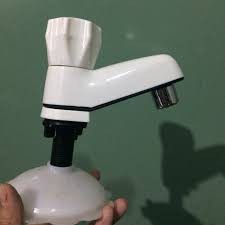 Vòi Lavabo nhựa tay núm vặn