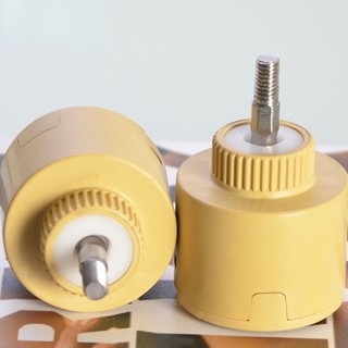 Van núm điều chỉnh nước nóng lạnh 35 / 40 lõi gốm