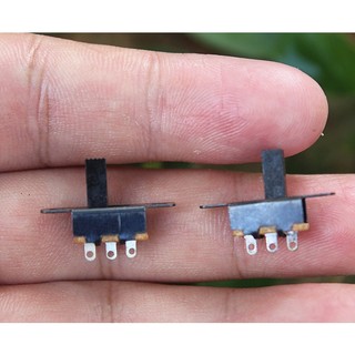 Công tắc gạt 3 chân 2 vị trí