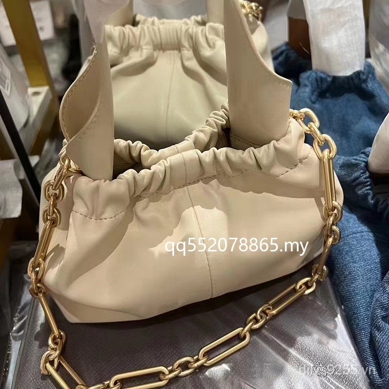 New cnk23 new cnk23 new 10151320 Thời Trang Túi Xách Đeo Vai Hình Đám Mây Mềm Mại Phối Dây Xích Dành Cho Nữ