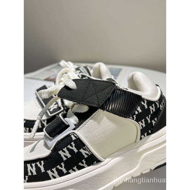 Giày Thể Thao Khóa Dán Chống Trượt Thời Trang Năng Động Dành Cho Trẻ