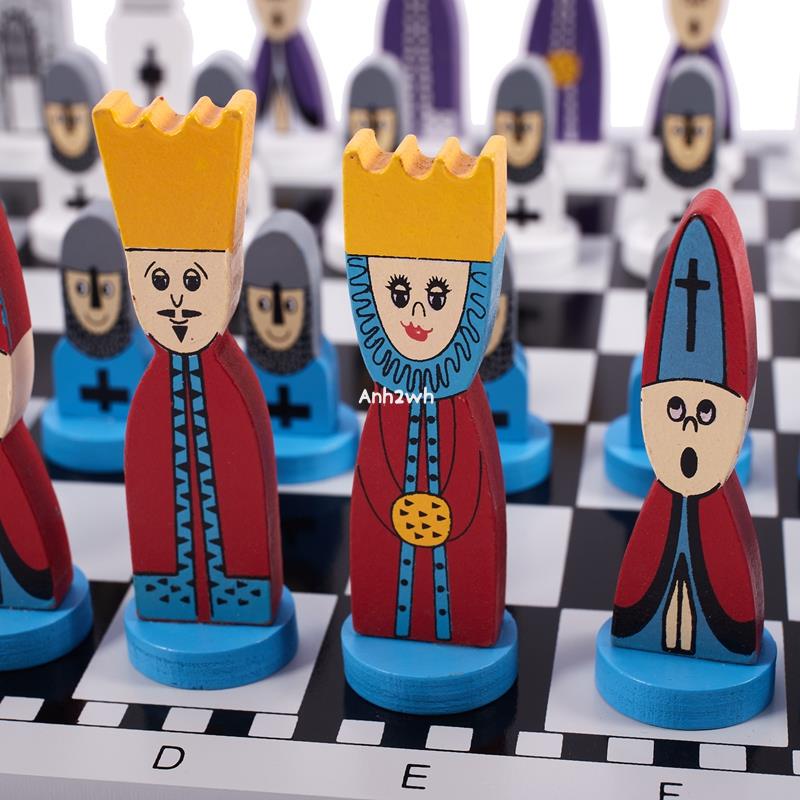Bộ Cờ Vua Bằng Gỗ Hoạt Hình Quà Tặng Cho Bé