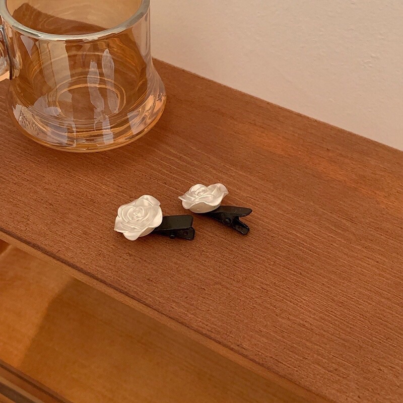 Kẹp hoa nhựa hoa trà nhỏ xinh dễ thương