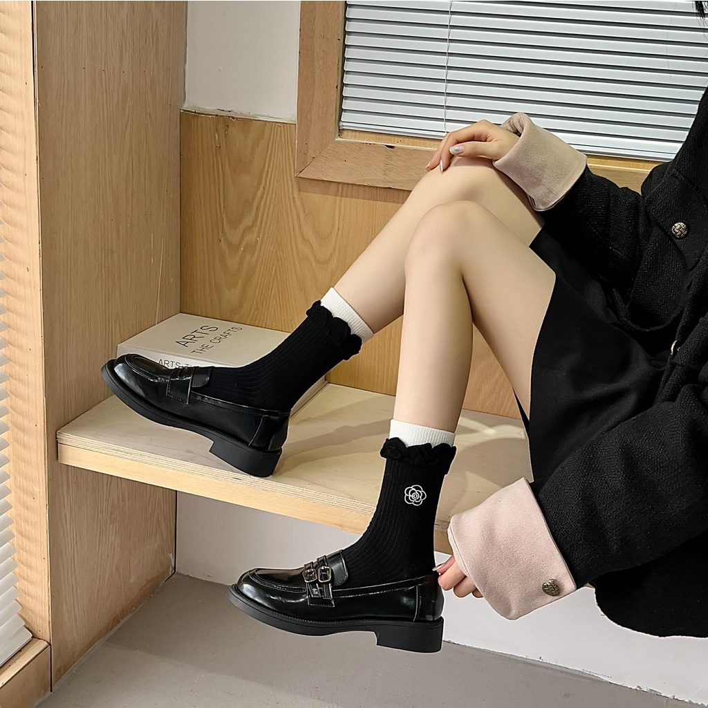 Đen Tất Kẻ Sọc Thêu Hình Mặt Cười Phong Cách Hàn Quốc