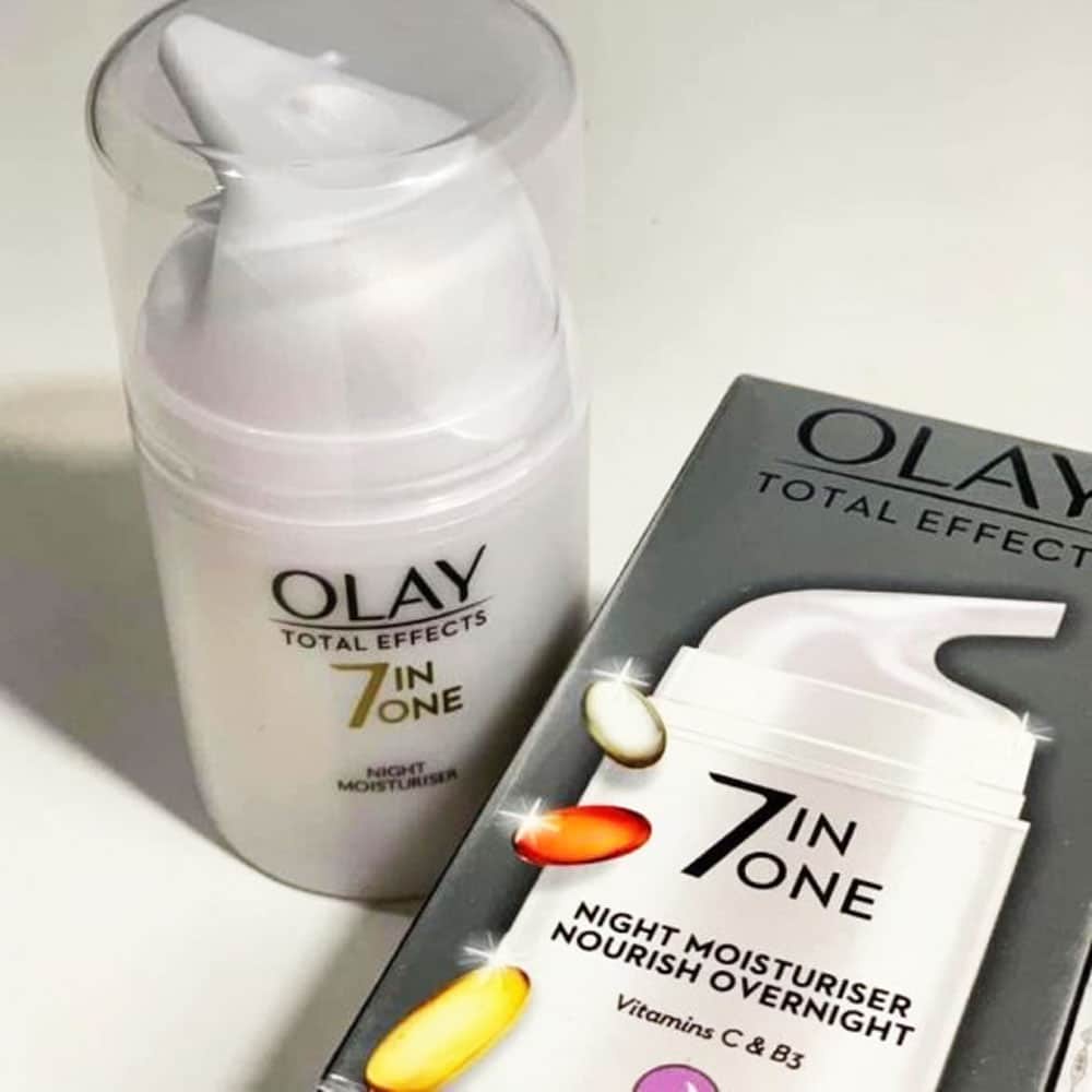 Kem dưỡng ẩm chống lão hóa ban đêm Olay Total Effects 7 in One Night Moisturizer 50ml