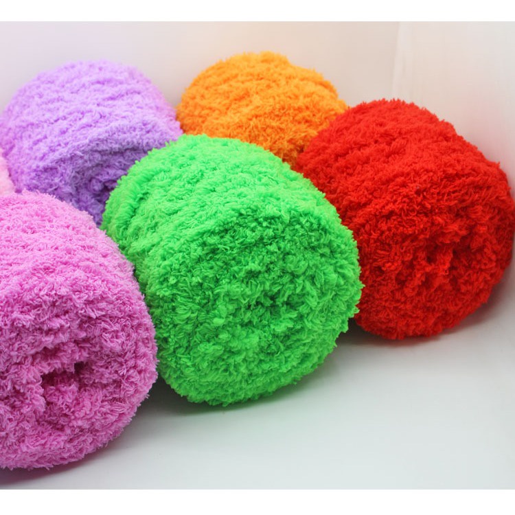 Len Bông Xù Cuộn 100Gr Siêu êm , Mềm , Mịn . Dùng Đan Móc  Túi, Nón , Áo , Gấu,...