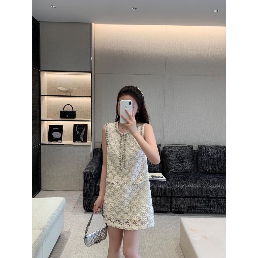 Đầm Chữ a Sát Nách Màu Trắng Đính Ngọc Trai Phong Cách Pháp Thời Trang Cao Cấp Cho Nữ