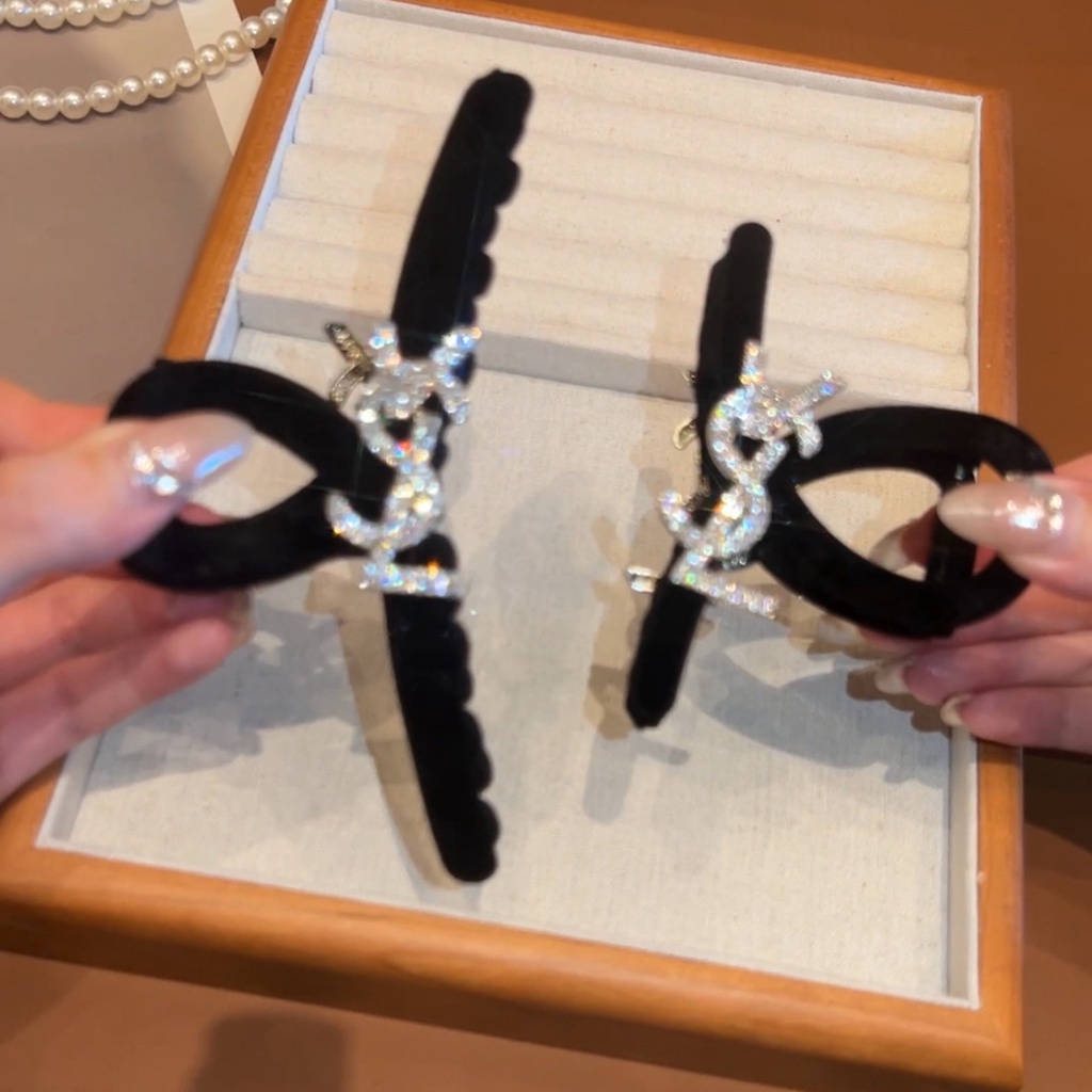 Kẹp Tóc Nhung Đen Đính Kim Cương Giả Lấp Lánh Phong Cách retro Pháp 2023