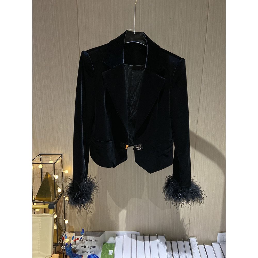 Áo Khoác Nhung Ngắn Màu Đen Phong Cách Châu Âu Thời Trang Mùa Thu 2023 Sang Trọng Cho Nữ