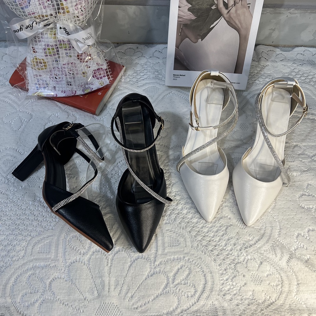 Giày cao gót bigsize bít mũi trơn phối quai đá cao 7 cm size 40-44