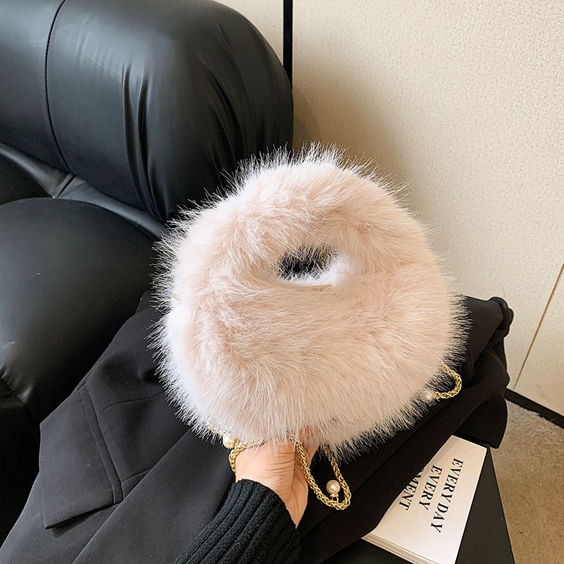 Túi Xách Đeo Vai Phủ Lông Phối Dây Xích Thời Trang Thu Đông Sành Điệu Dành Cho Nữ