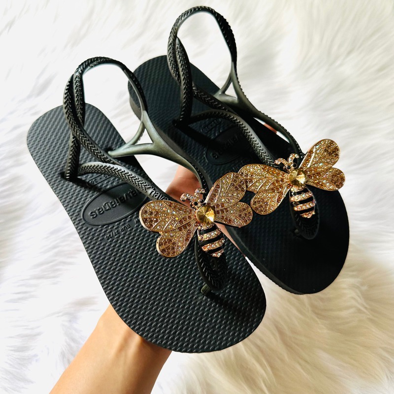 Dép xốp Thái, dép Sandal kẹp nữ đính Charm ong chúa siêu hot , dép đi biển