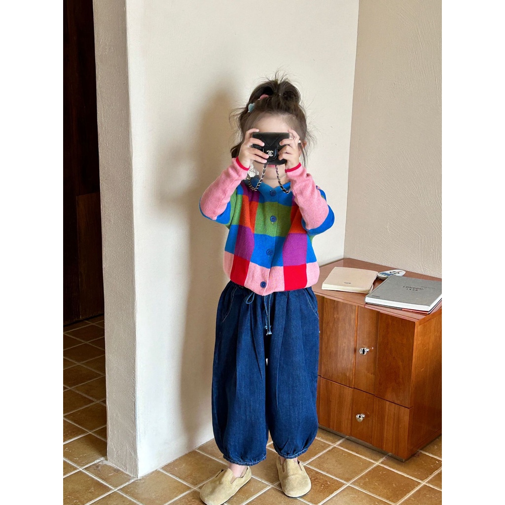 Áo Khoác Cardigan Có Nón Họa Tiết Sọc Caro  và  Quần Jeans Jogger Phong Cách Hàn Quốc Thời Trang Mùa Thu Mới 2023 Dành Cho Bé Gái