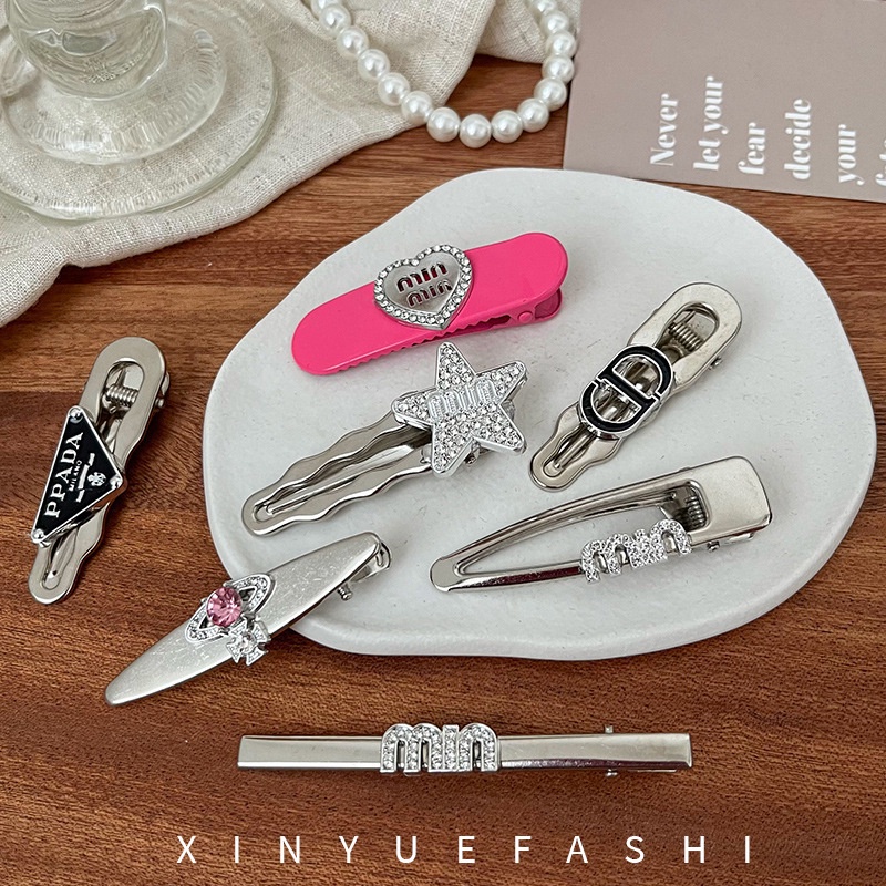Set 7 Kẹp Tóc Hình Trái Tim Đính Đá Dễ Thương Cho Nữ