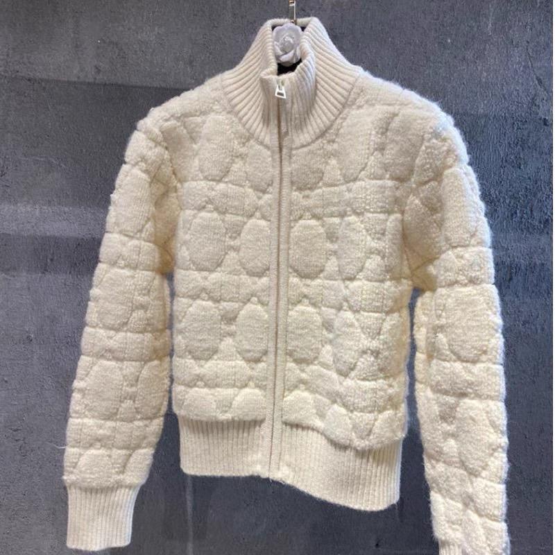 Áo Khoác len quả trám chất len xù mềm mịn Vivienne