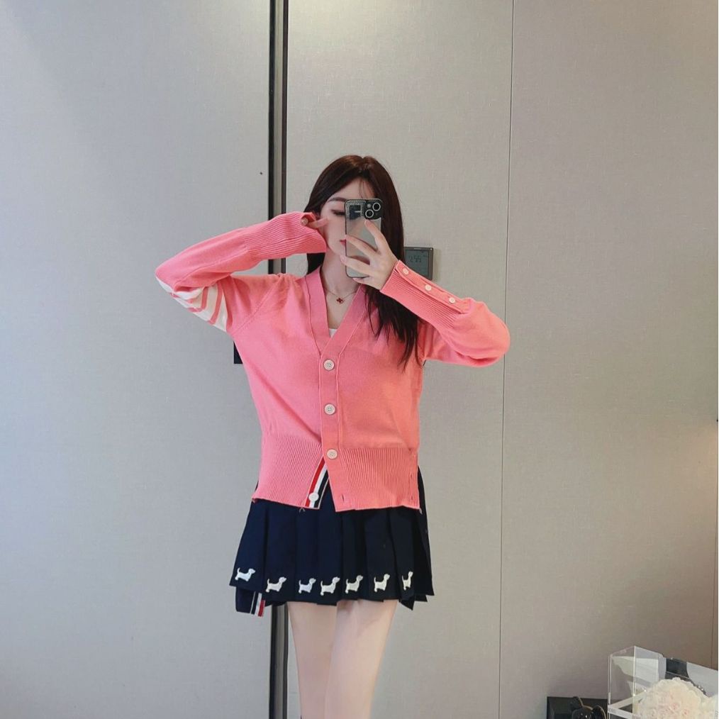 Tom Brown V-neck design slimming women's cardigan