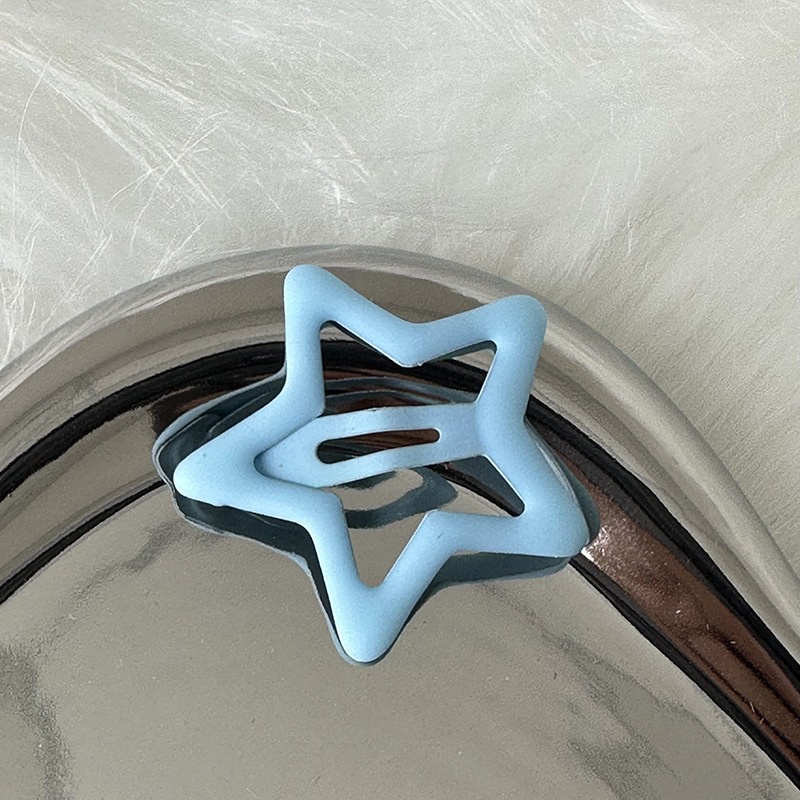 Kẹp ngôi sao trẻ trung