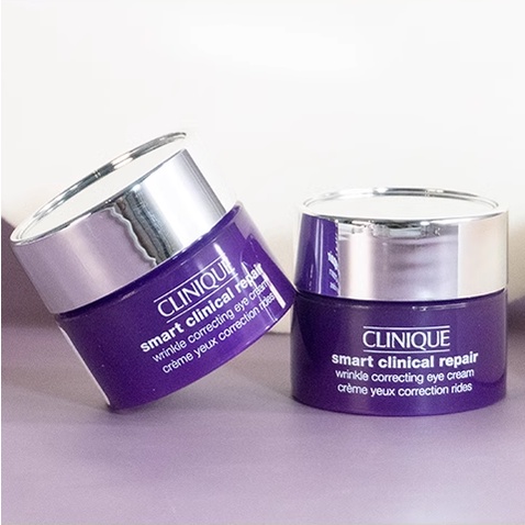 Clinique Kem Dưỡng Ẩm Mắt 15ml Màu Tím Sáng